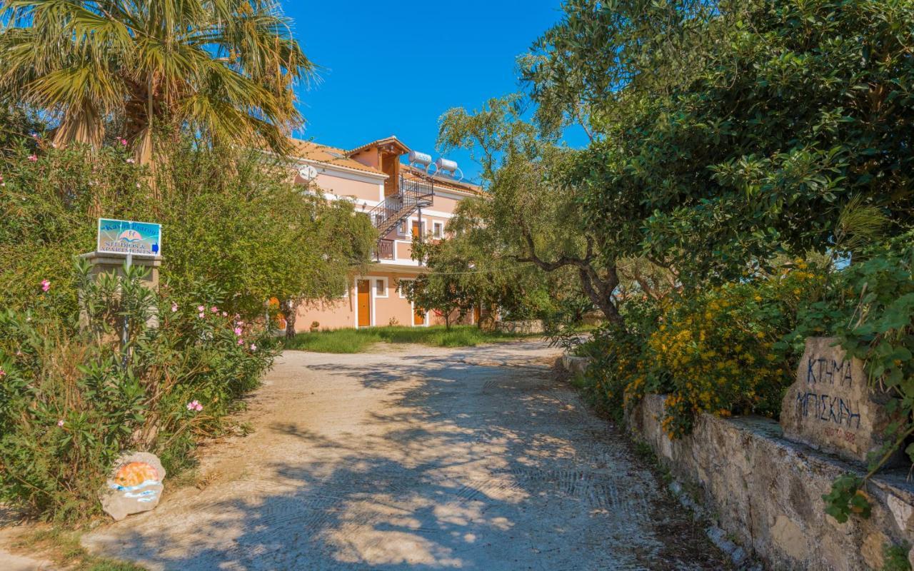 Kavos Psarou Studios & Apartments Ngoại thất bức ảnh