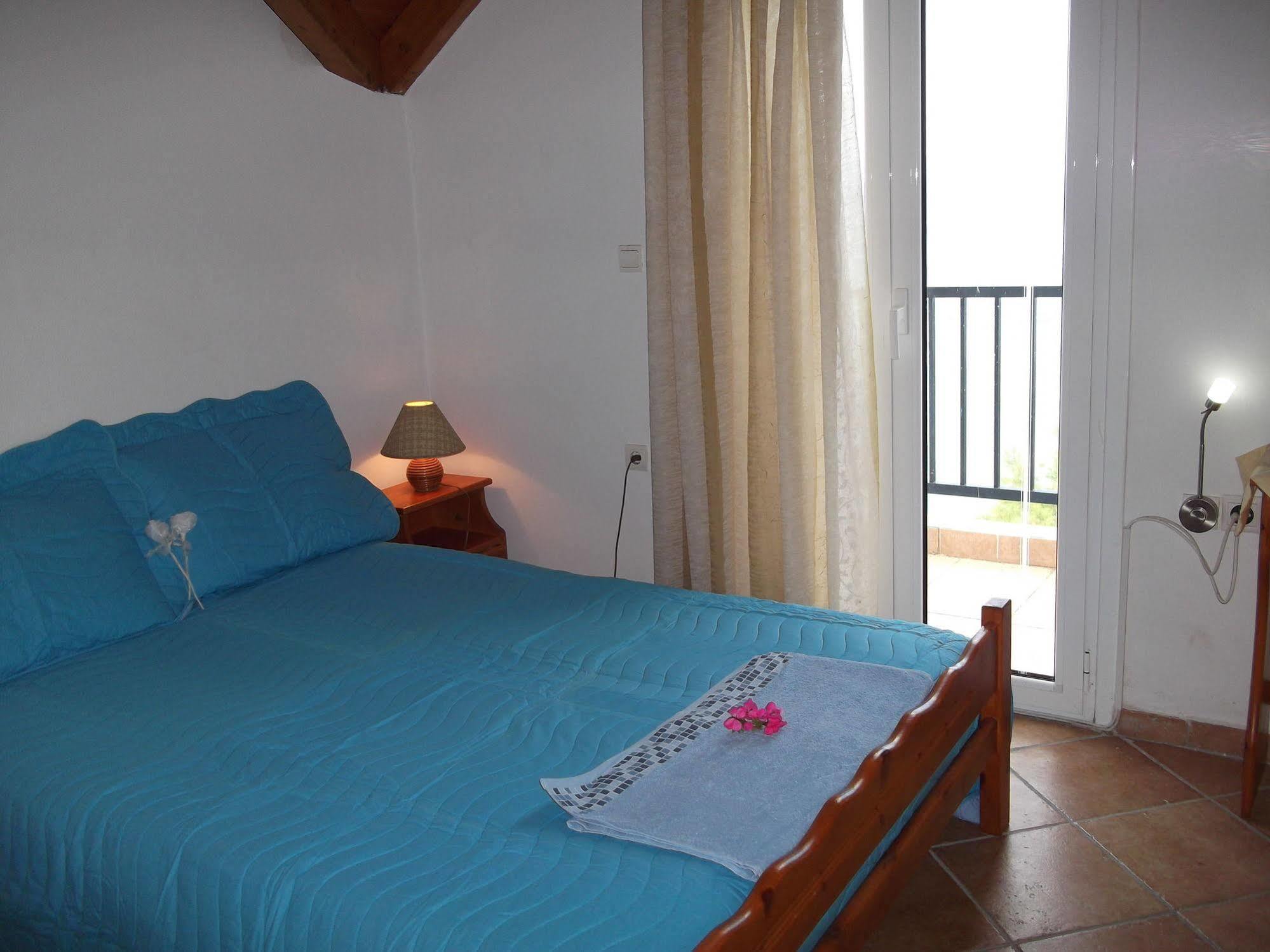 Kavos Psarou Studios & Apartments Ngoại thất bức ảnh