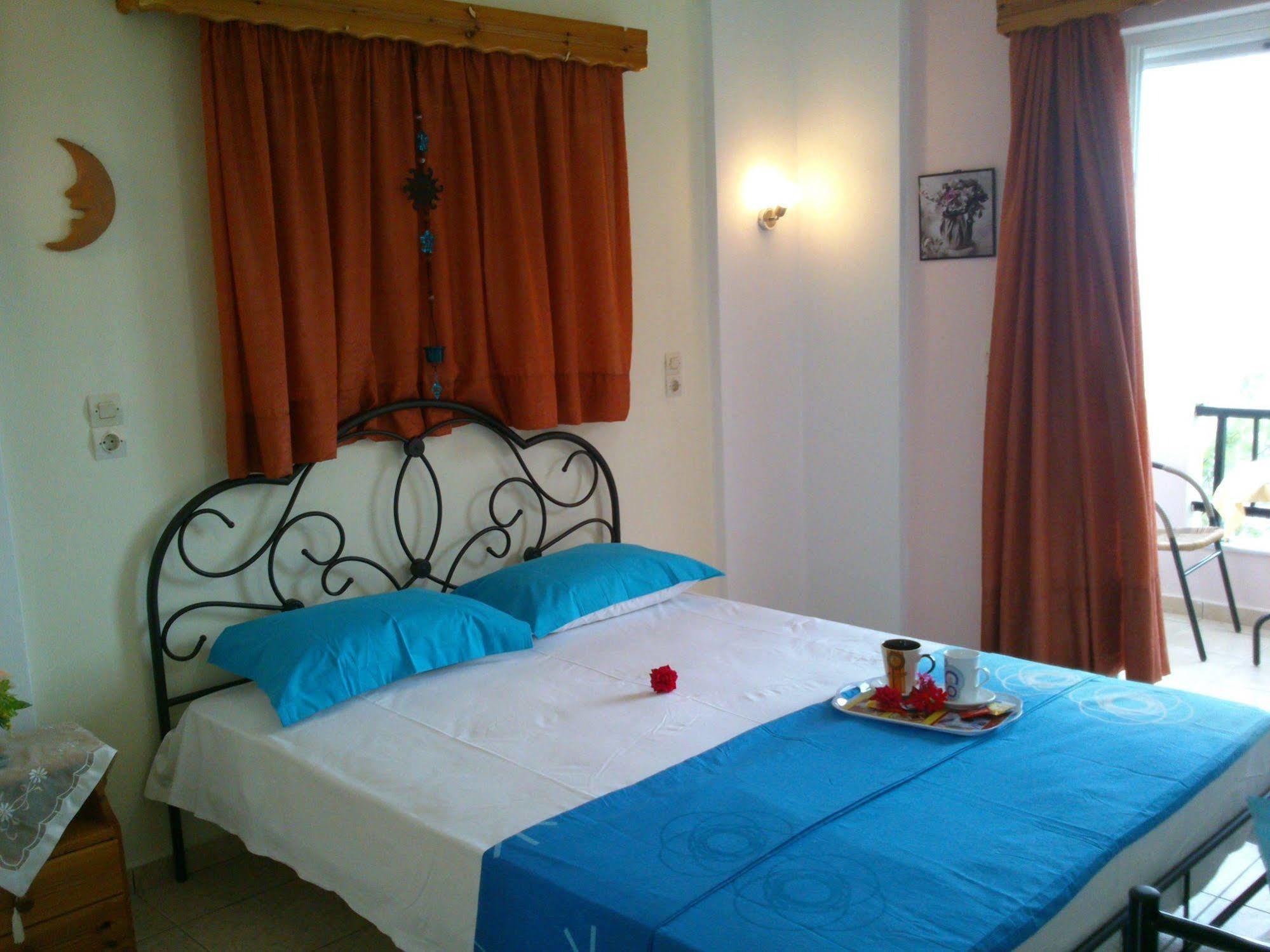 Kavos Psarou Studios & Apartments Ngoại thất bức ảnh