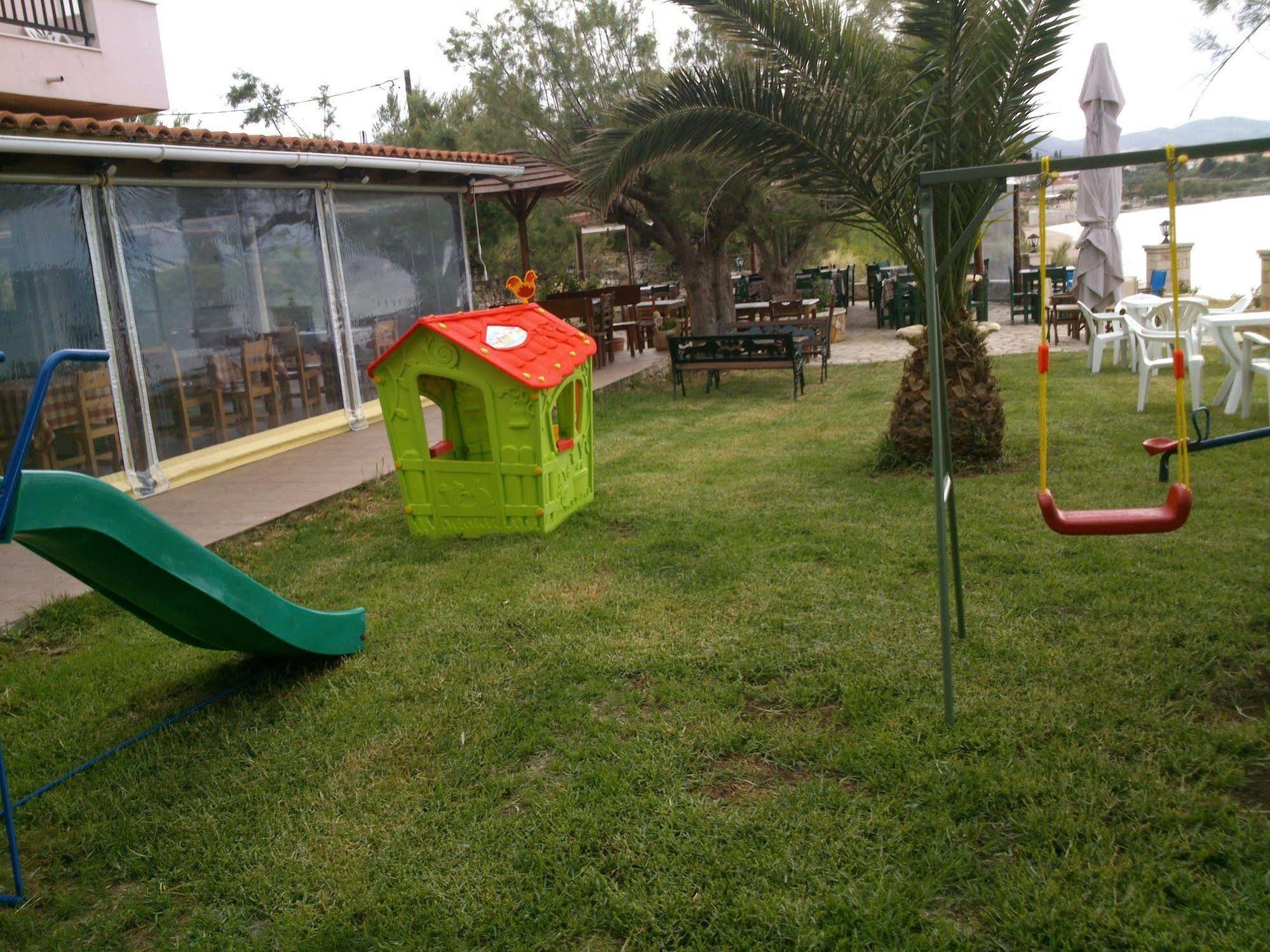 Kavos Psarou Studios & Apartments Ngoại thất bức ảnh